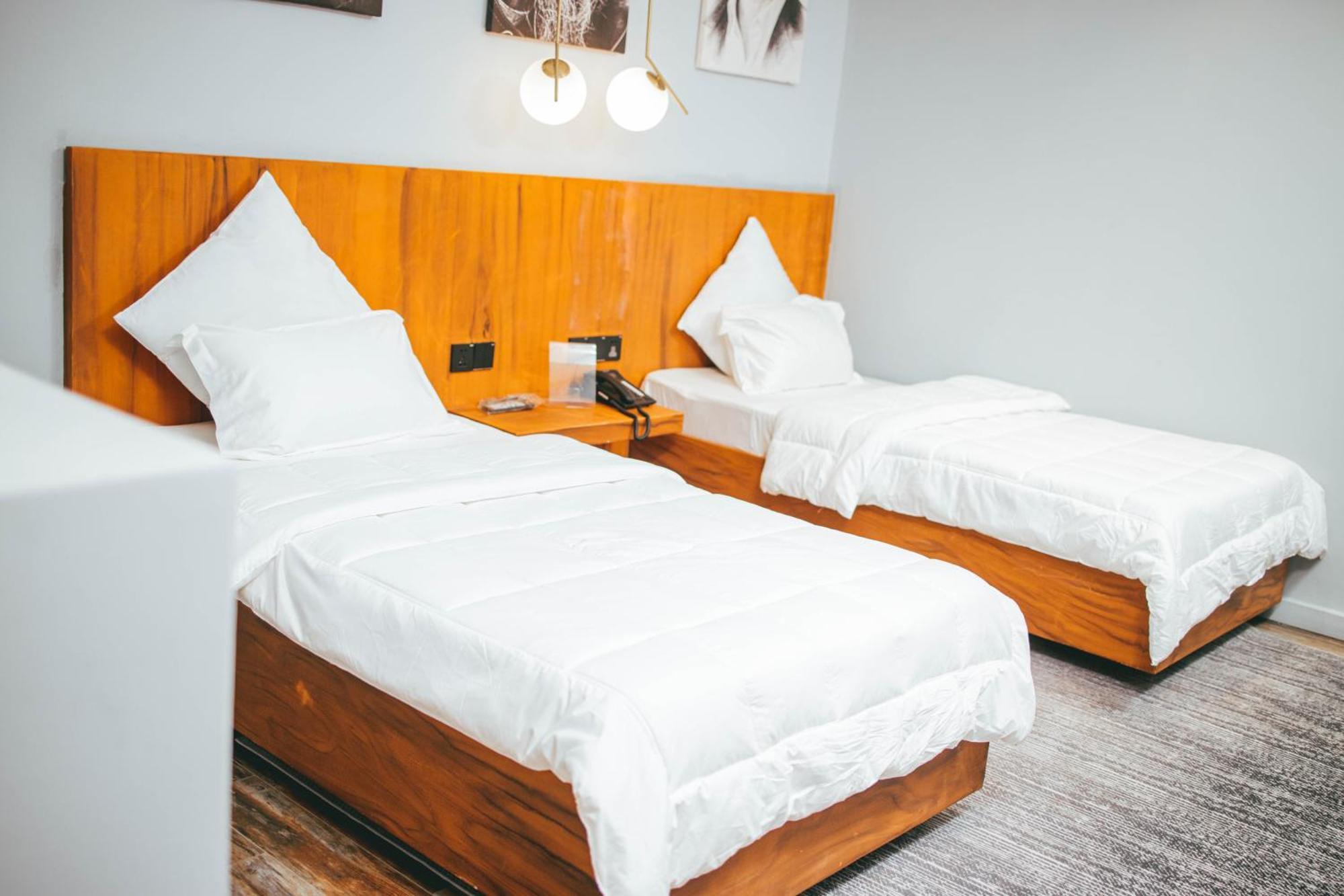 Burundi Palace Boutique Hotel Бужумбура Екстериор снимка