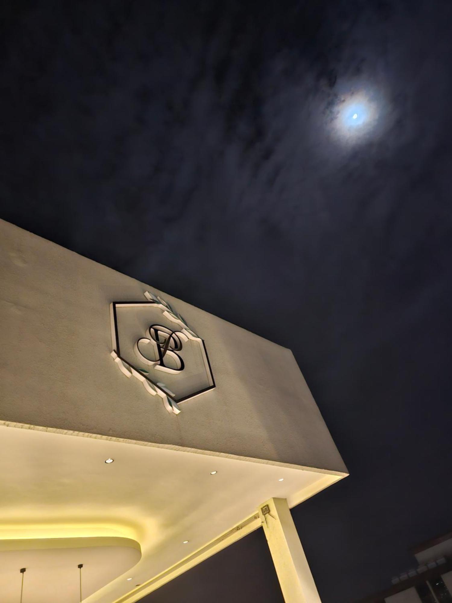 Burundi Palace Boutique Hotel Бужумбура Екстериор снимка